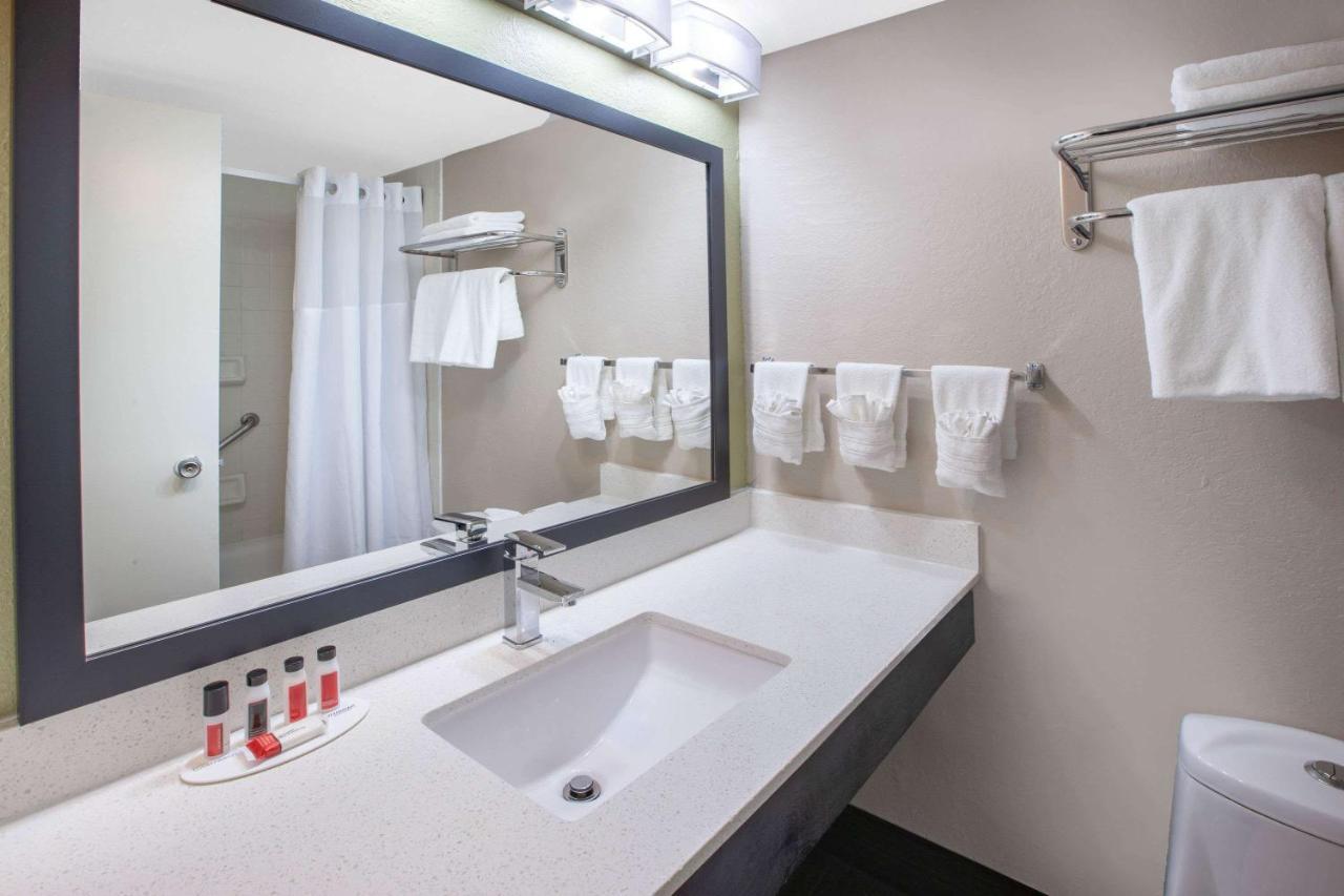 Hotel Baymont By Wyndham Grand Rapids Near Downtown Wyoming Exteriér fotografie