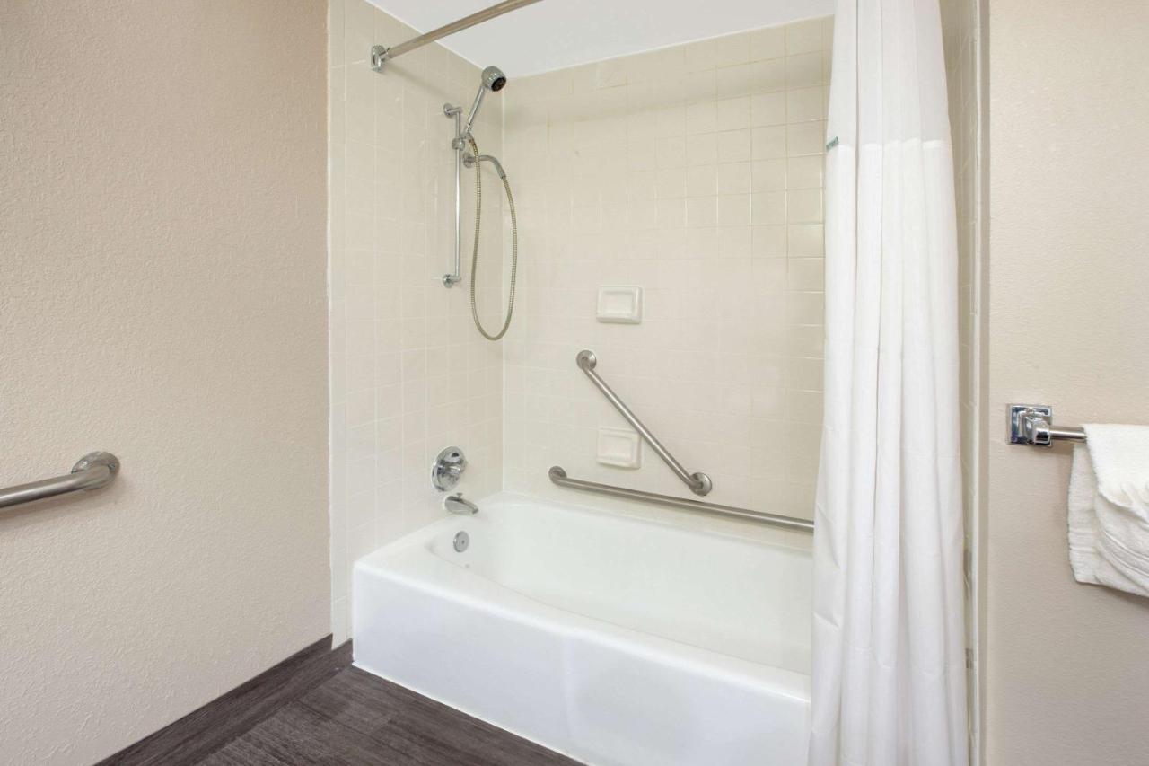 Hotel Baymont By Wyndham Grand Rapids Near Downtown Wyoming Exteriér fotografie